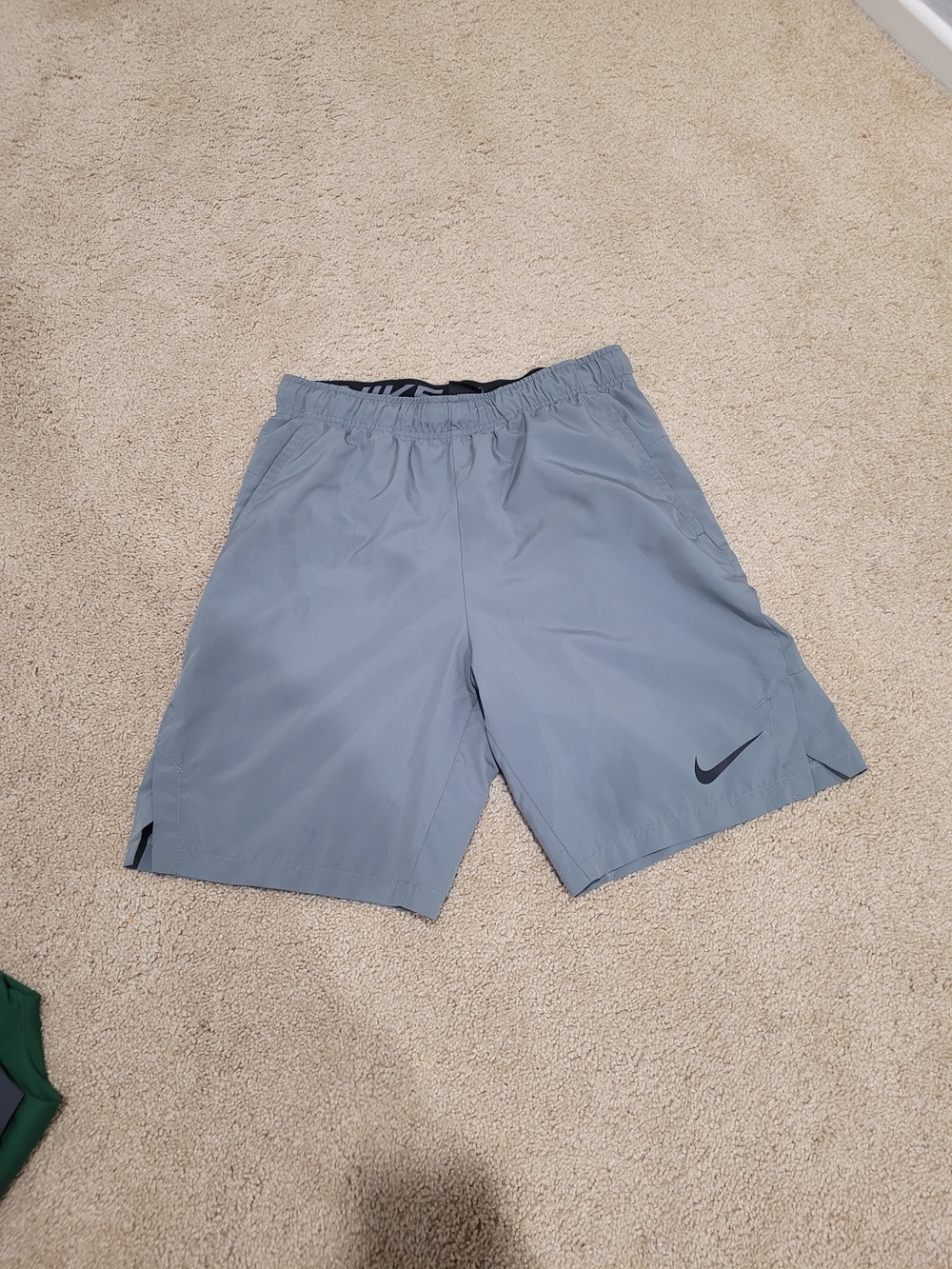 Nike Men's Light Gray Athletic Shorts with Swoosh